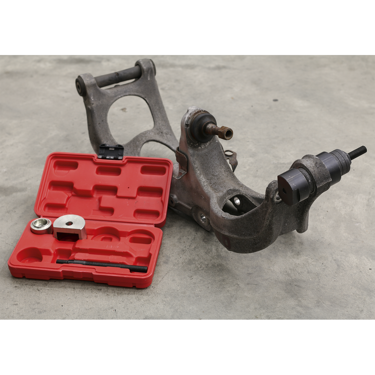 Febi Bilstein 32116 Front Control Arm Bush – Fits Citroen C5, C6, Peugeot 407, 508 (Both Sides)