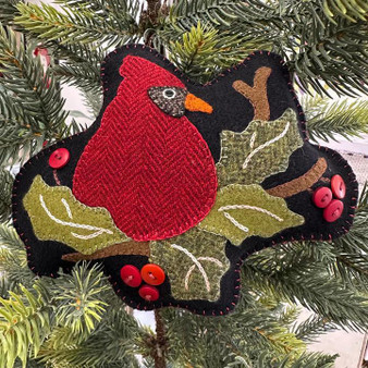 Cardinal In Pines Bowl Filler