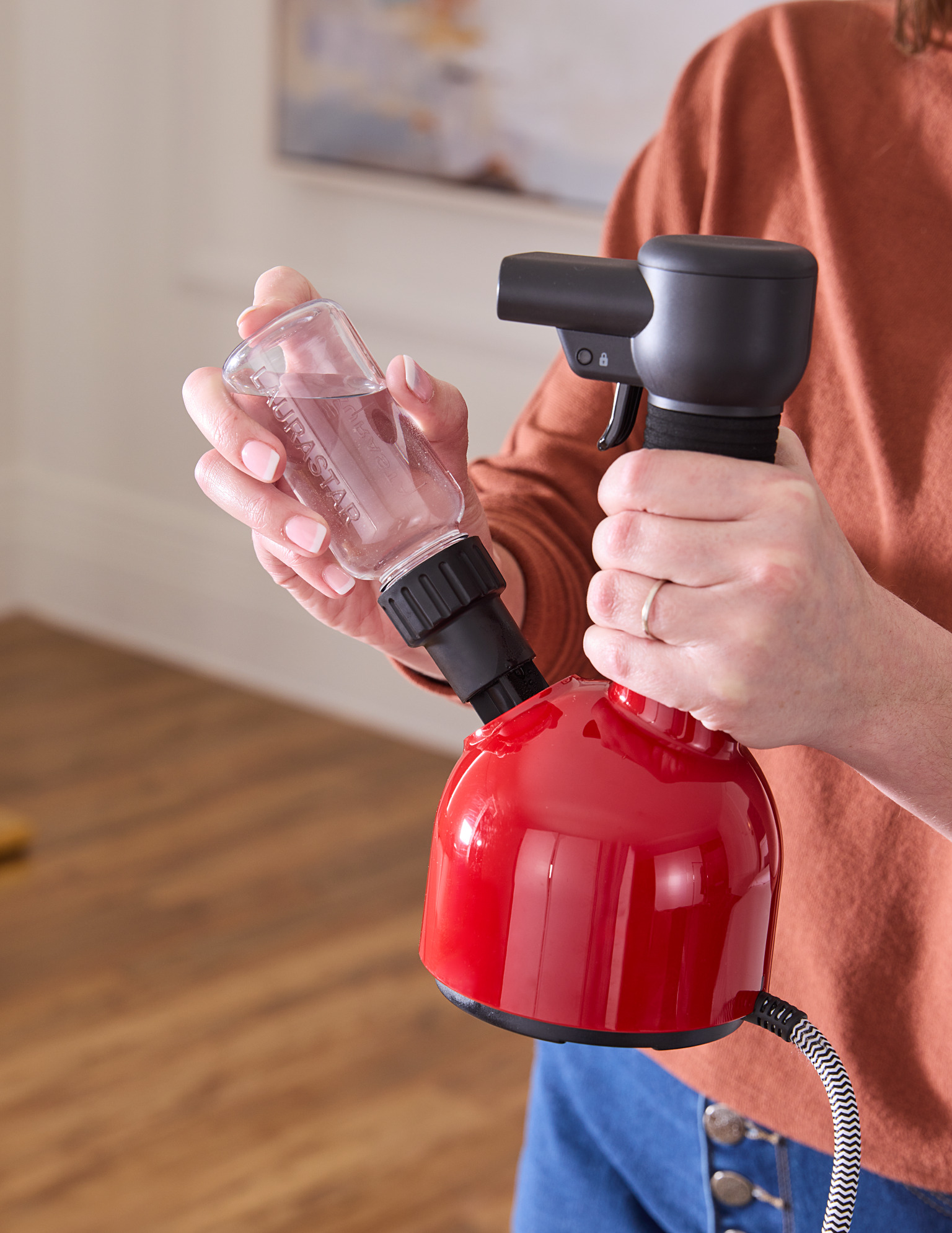 Laurastar IGGI Handheld Steamer Intense Red