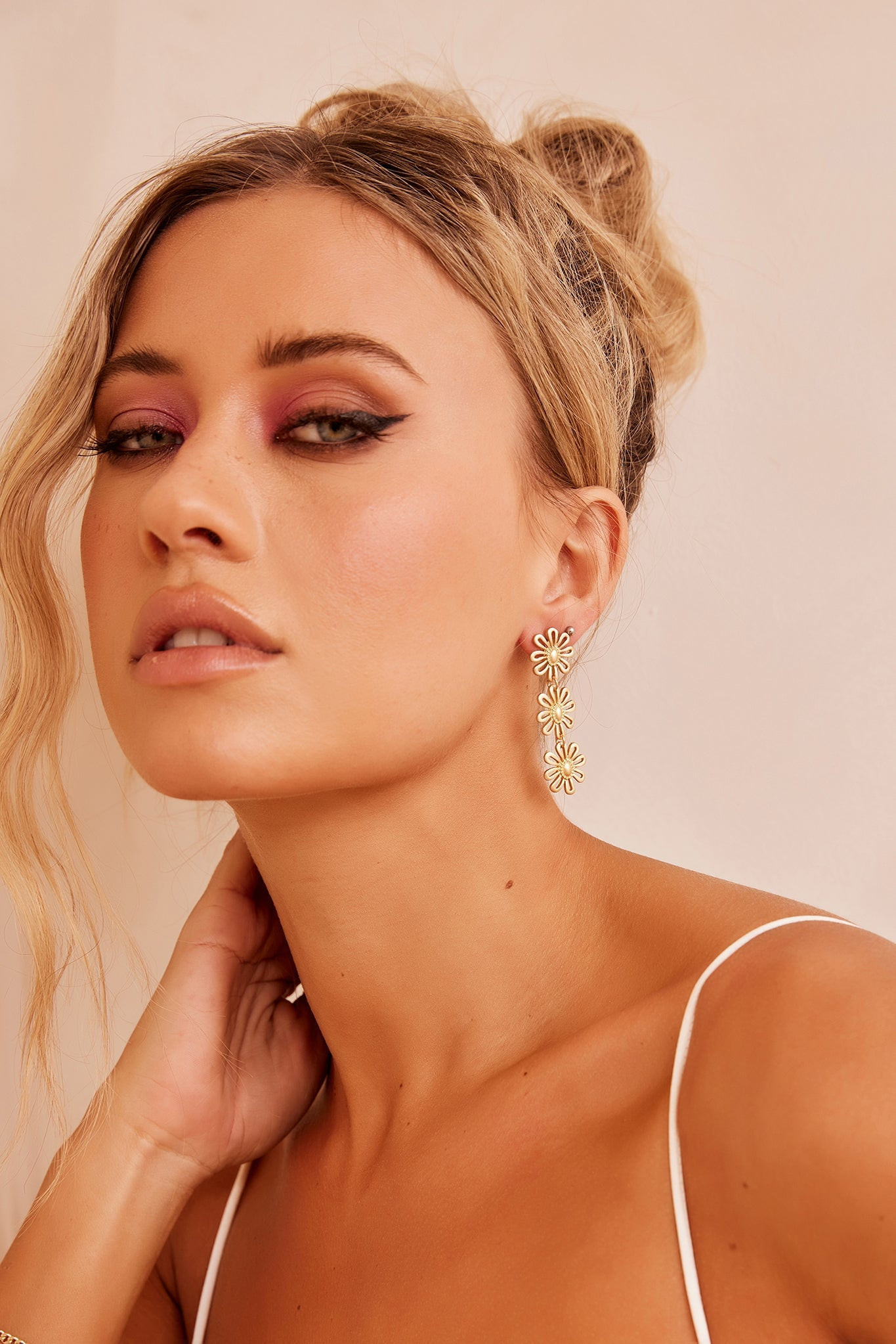 Bali Wild Daisy Earrings - Gold | Sage and Paige AUS.
