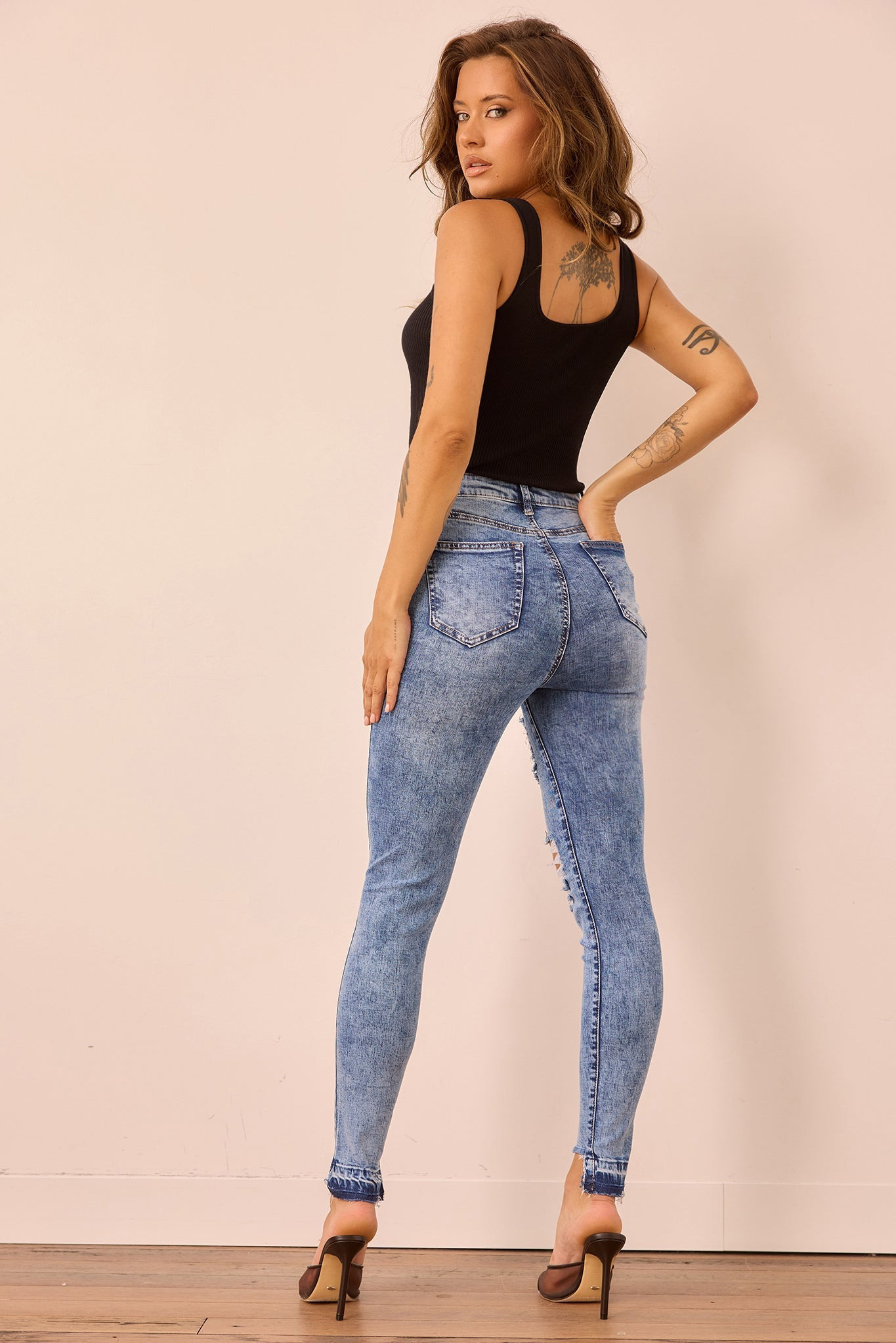 Easy Does It Crop Jeans - Washed Blue