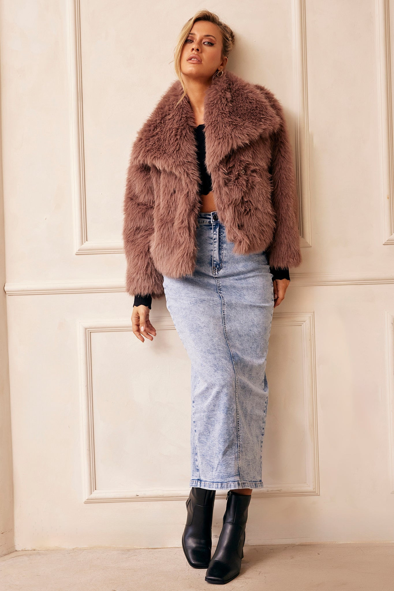 Dreaming Of Travel Faux Fur Jacket - Mocha | Sage and Paige AUS.