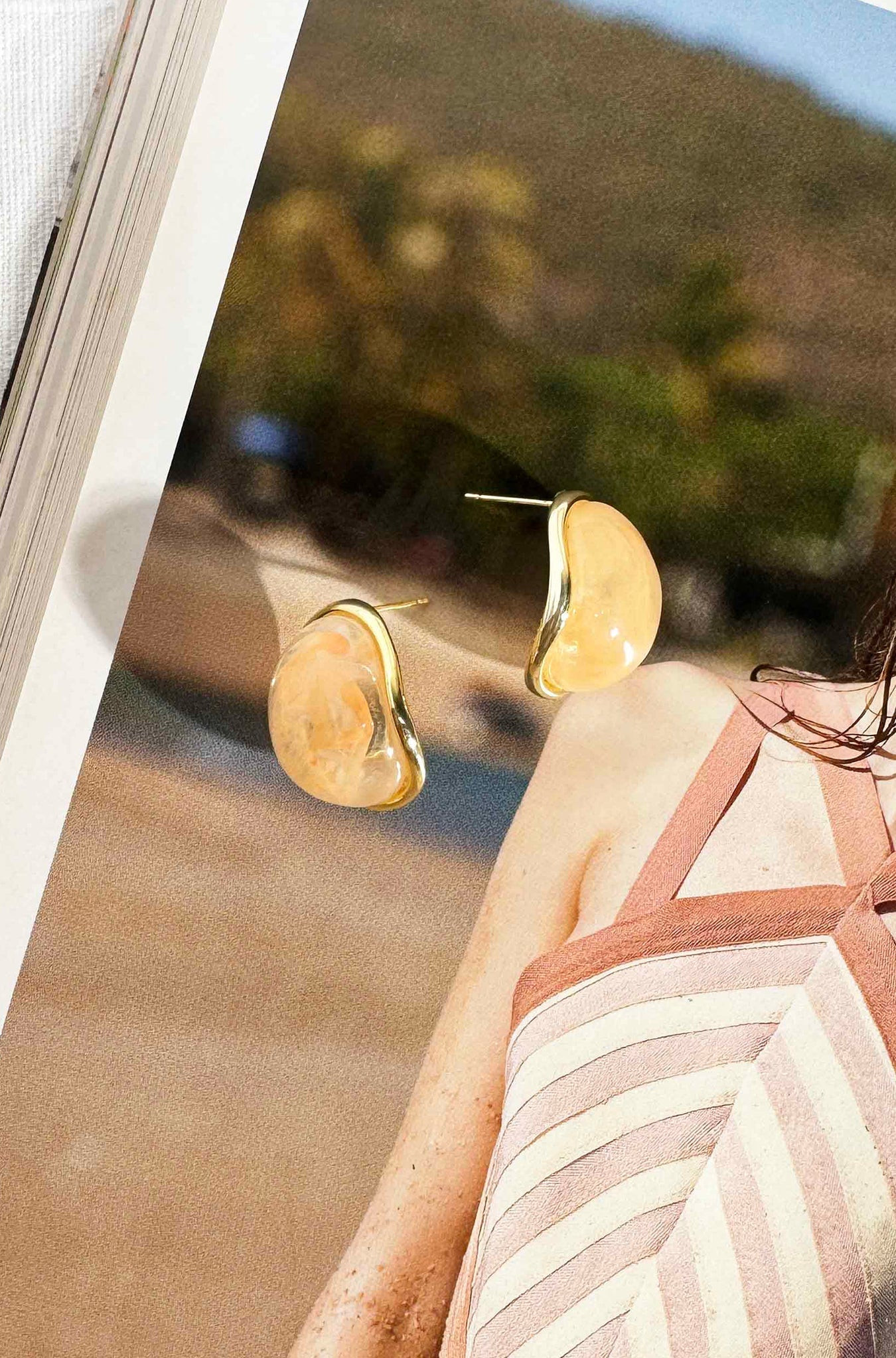 Phia Earrings - Peach