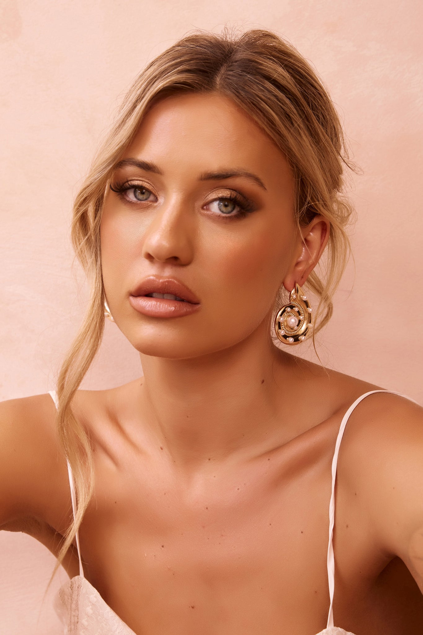 Sheer Seeker Earrings - Gold