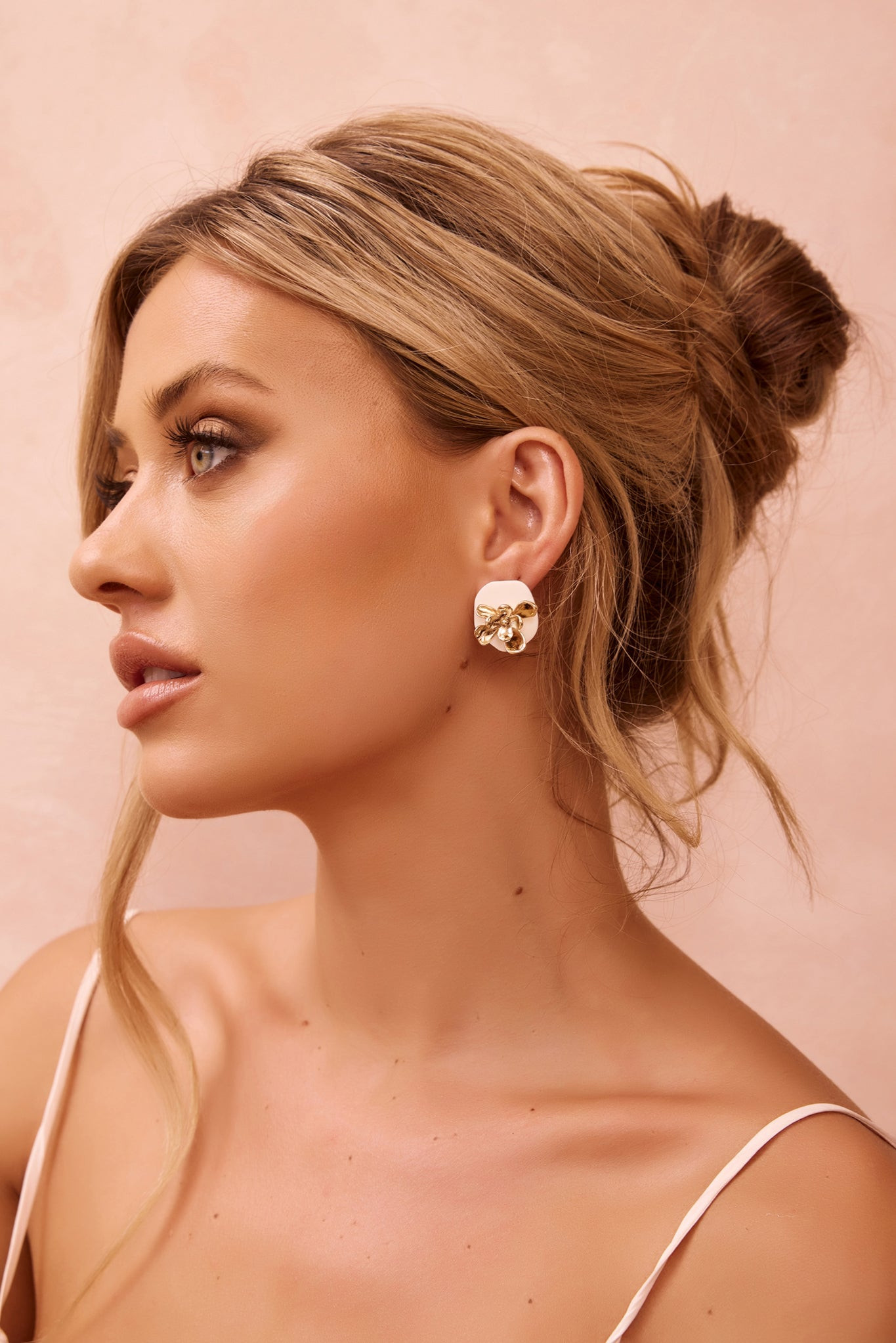 Petal Muse Earrings - White
