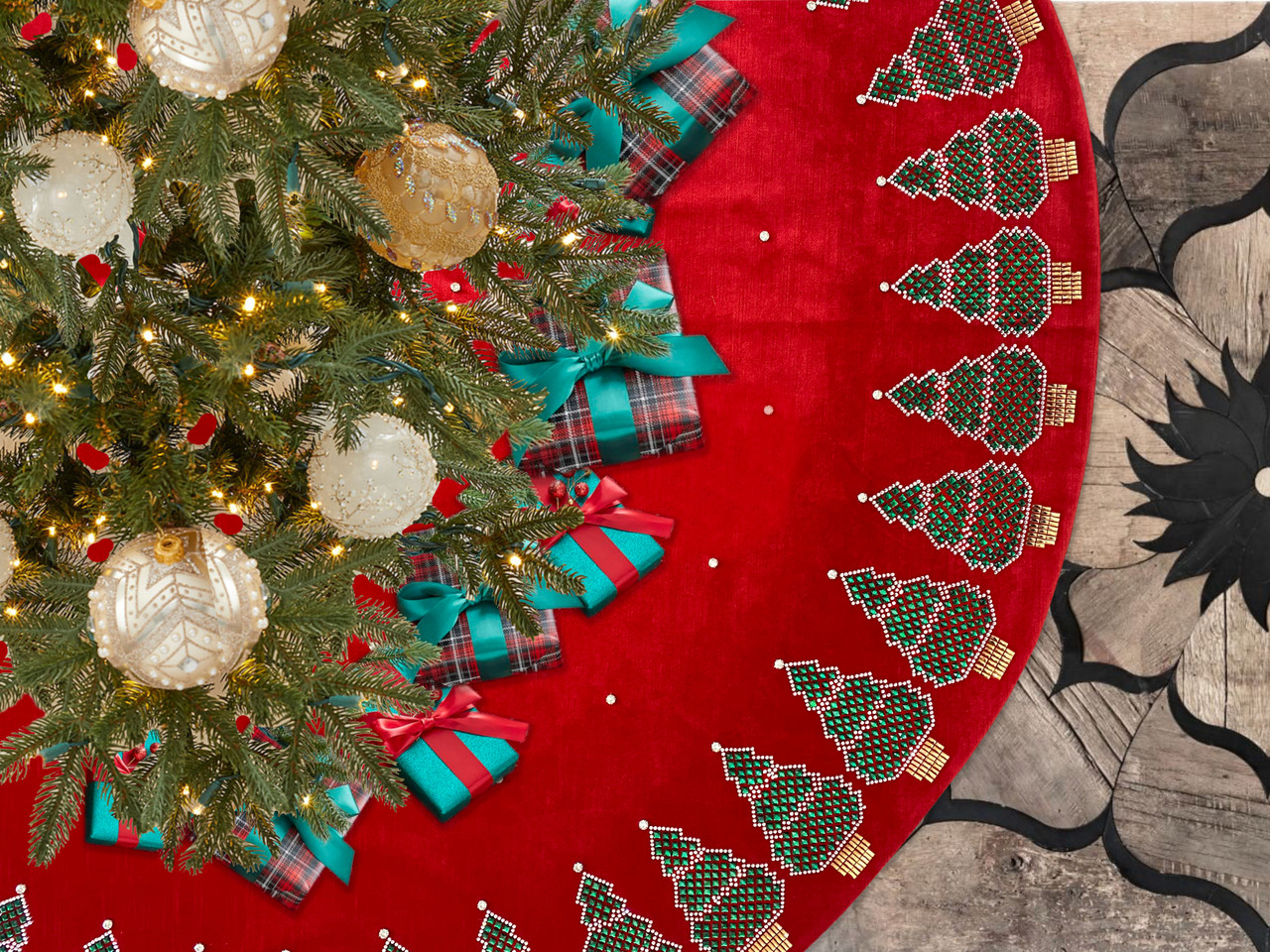 black mini tree skirt