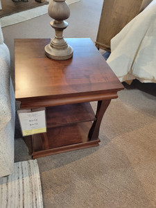 40% Off - Parrot End Table 40% Off - Parrot End Table