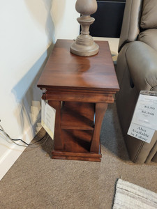 40% Off - Parrot Narrow End Table 40% Off - Parrot Narrow End Table