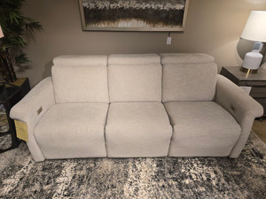 40% Off - 3001 Power Sofa 40% Off - 3001 Power Sofa