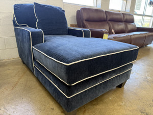 30% Off - 5000 Chaise