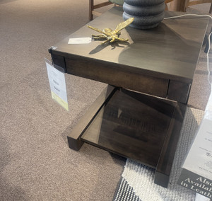 20% Off - Zayn End Table