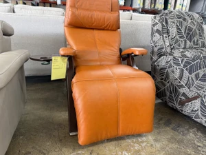 60% Off - 600 Silhouette Chair & Accessory Table
