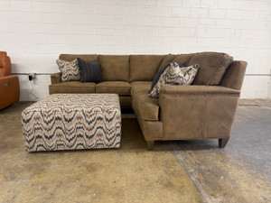 20% Off - 7000 Leather Sectional & Ottoman