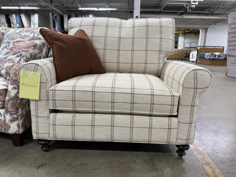 30% Off - 7000 Chair & 1/2