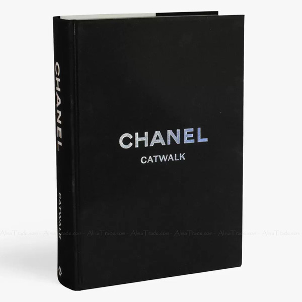 Chanel Themes &Hudson Catwalk The Complete Fashion Collection Designer Hardcover
