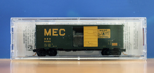 MicroTrains - 07300120 - Standard Box Car