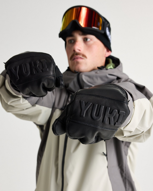 Yuki Threads Legit Mitt - Black