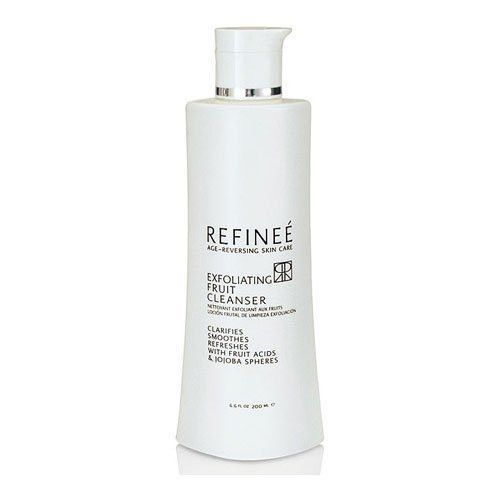 Product Details: Refinee Exfoliating Fruit Cleanser | Sữa rửa mặt
Sữa rửa mặt Refinee Exfoliating fruit Cleanser với công dụng chính là tẩy sạch bụi bẩn, tăng cường độ ẩm và quan trọng nhất là làm trắng da, làm mờ vết thâm & nám.
*Glycolic, Lactic và Salicylic Acid tự nhiên của dầu Jojoba sẽ nhẹ nhàng tẩy đi các tế bào chết không cần thiết cho da, làm sạch lỗ chân lông, giúp giữ da không có độc tố gây hại. 
*Tinh dầu bưởi ngăn ngừa oxy hoá, chống lại tác nhân bên ngoài môi trước gây nếp nhăn, đổi màu và da xỉn màu.