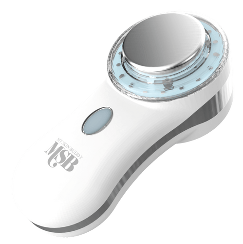 My Skin Buddy (MSB) Special 
VŨ KHÍ SẮC ĐẸP MSB My Skin Buddy (MSB) Special 

CÔNG DỤNG:
VŨ KHÍ SẮC ĐẸP MSB My Skin Buddy (MSB) Special là một món đồ chơi nữa dành cho phái đẹp của chúng ta, không chỉ giúp trẻ hóa, săn chắc da, thoa kem mau thấm, mà còn giúp rửa mặt sạch tinh mà không hề gây đau rát.

Tất cả trong 1, mua một máy mà công dụng của nhiều dụng cụ làm đẹp khác nhau. Tiết kiệm tiền vô đối nhé.