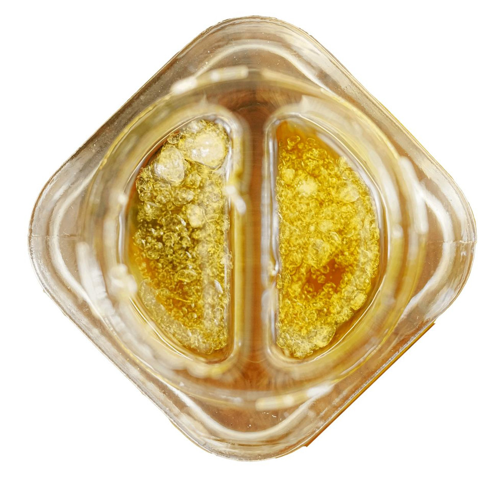 Hemp Wellness Pure Gold THC Diamond Sauce Dabs 2G  jar open