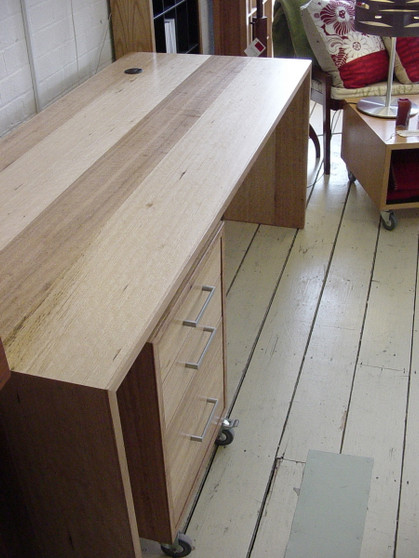 Desk, Stripey Ash, no drawers