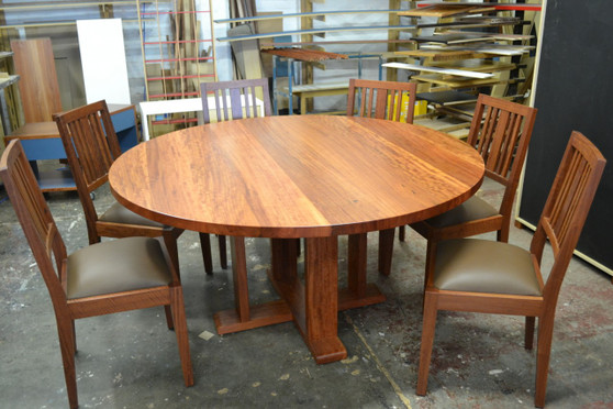 Redgum round table