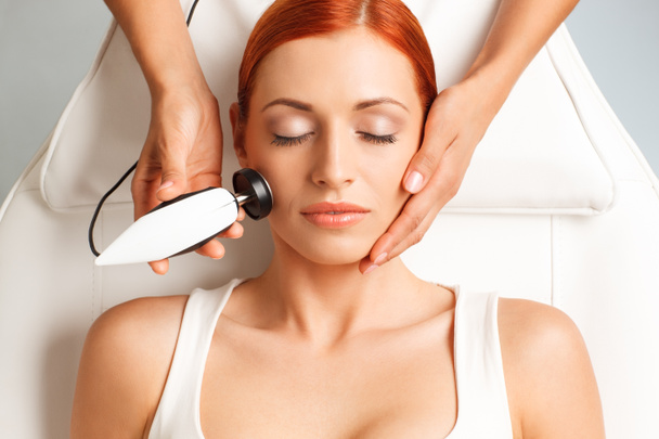 Ultrasonic Lipo-Laser , Radio Frequency and Microcurrent + LED Therapy Facial Treatment