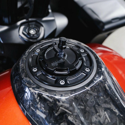 HOFMANN DESIGNS 6 PT MOTO GAS CAP ASSEMBLY `23-24 CVO BLACK HDB-1079B