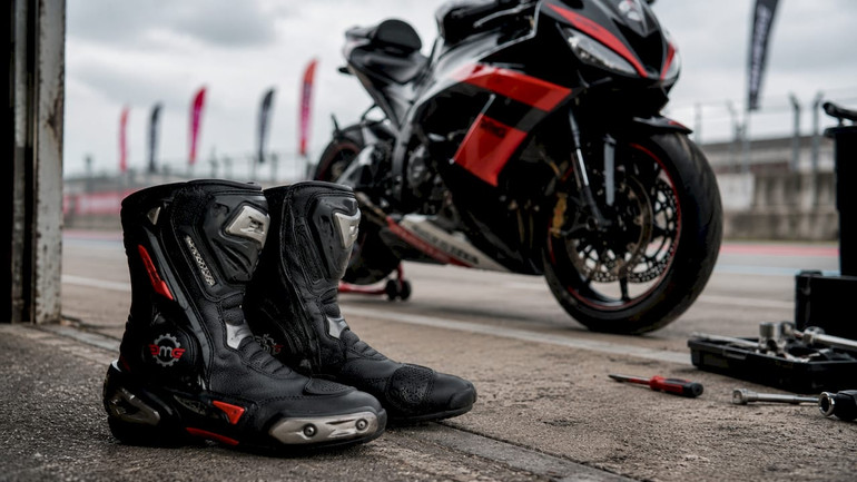 Sportbike Racing Boot Explained: Full Rider Guide