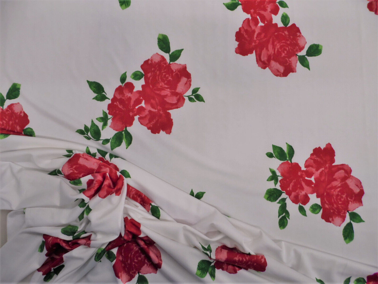 Printed DTY Spandex Stretch Apparel Fabric Red Green White Rose Floral B307