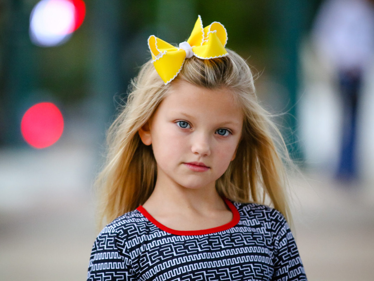 Yellow & White Large Moonstitch Hair Bow - Yellow Hair Bow, Moonstitch Ribbon, Moonstitch Hair Bow, Large Hair Bow