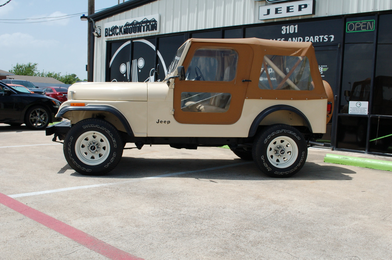 SOLD 1985 CJ-7 Tan Low mileage collectible Stock#  166302
