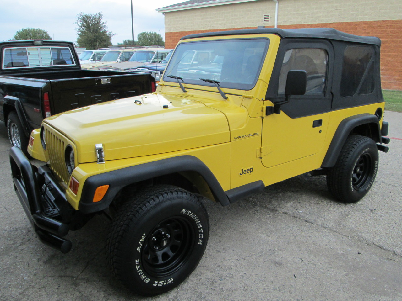 SOLD 2002 Jeep Wrangler Solar Yellow Project Jeep Stock# 706852