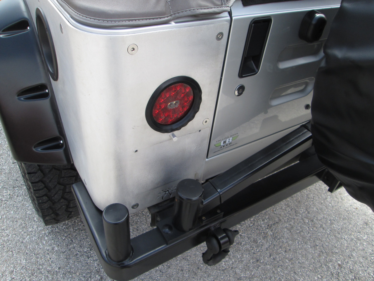 SOLD 2005 Jeep Wrangler LJ custom Stock# 324606