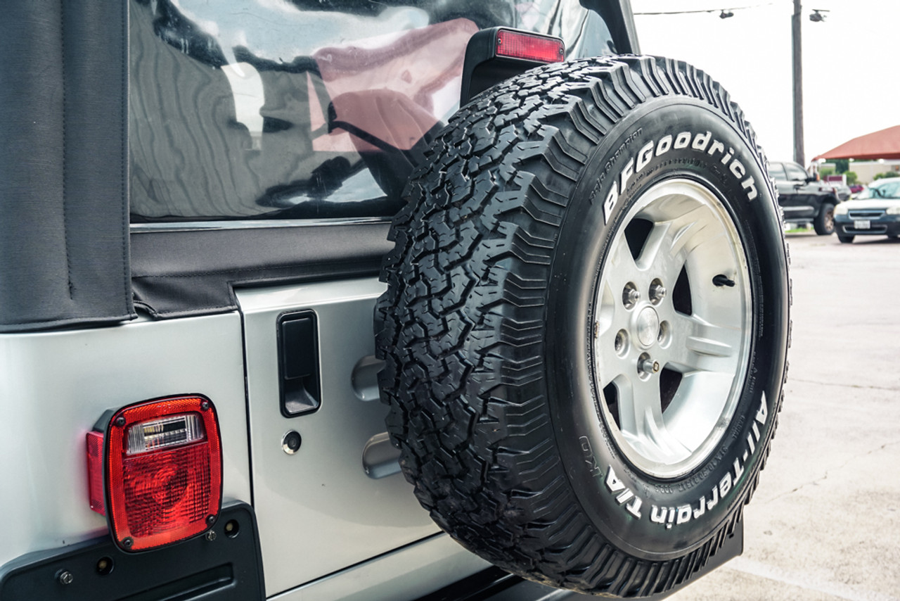 Sold 2006 Silver Jeep Wrangler LJ Stock# 721399