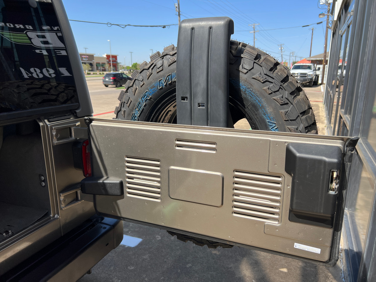 SOLD !! 2004 Jeep TJ Wrangler X #718189 - Collins Bros Jeep