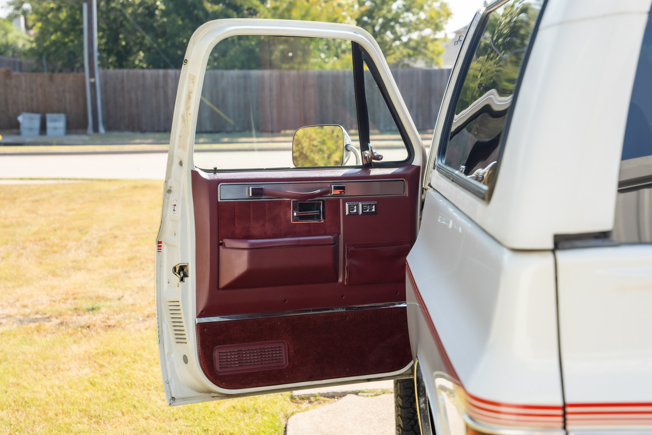 SOLD  !!!  1991 GMC V1500 Jimmy SLE Truck #526141