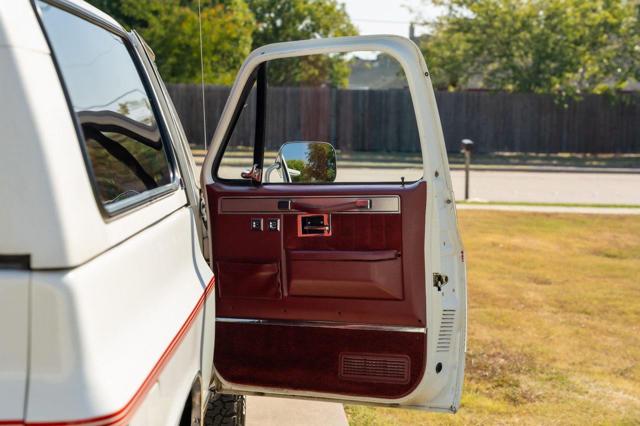 SOLD  !!!  1991 GMC V1500 Jimmy SLE Truck #526141