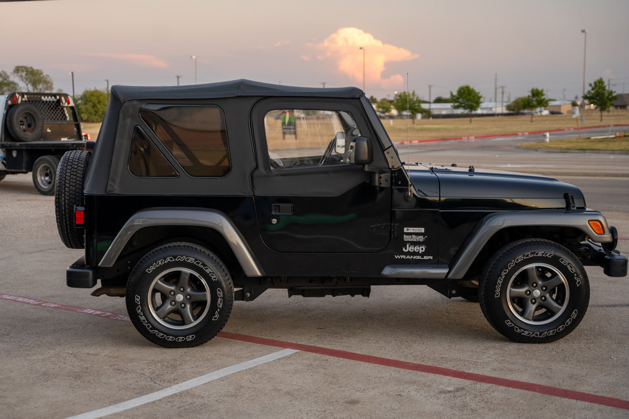 SOLD !! 2004 Jeep TJ Wrangler X Columbia Edition #725840