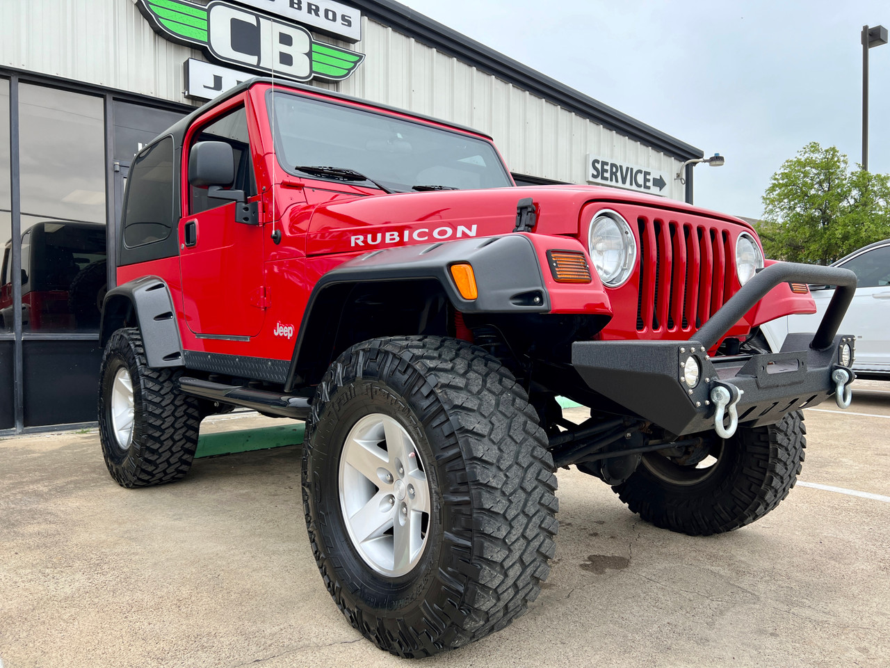 ☆☆TJ☆☆ When 37s just don't cut it anymore. 💪 Jeep TJ stepping up on