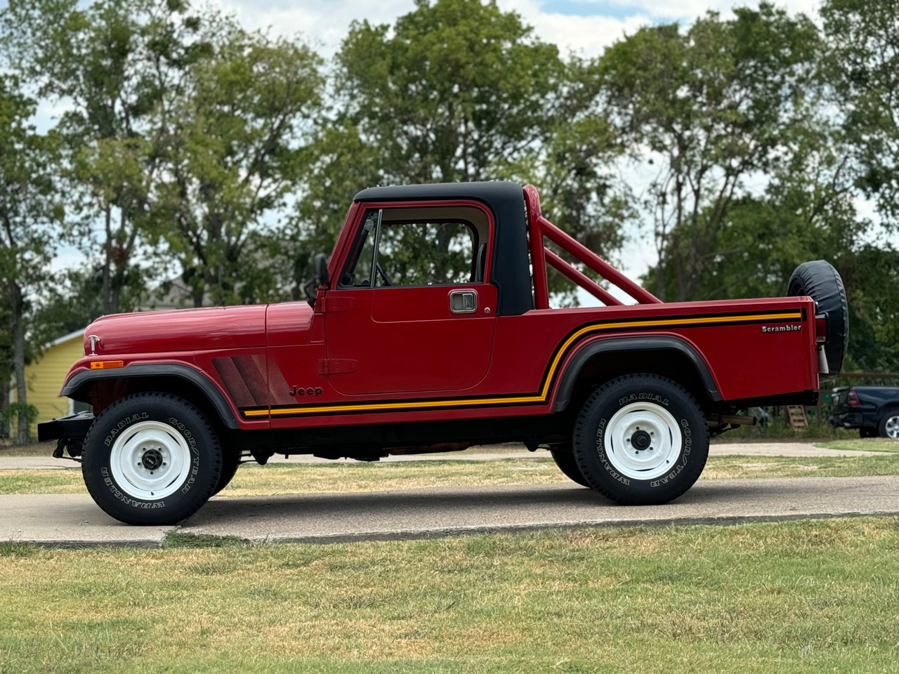 1985 Jeep CJ-8 Scrambler - Stock # 010845