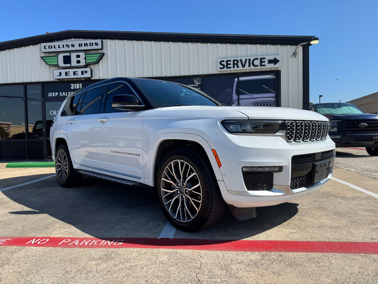 SOLD! 2022 Jeep Grand Cherokee L Summit Reserve 4x4 - Stock # 539741