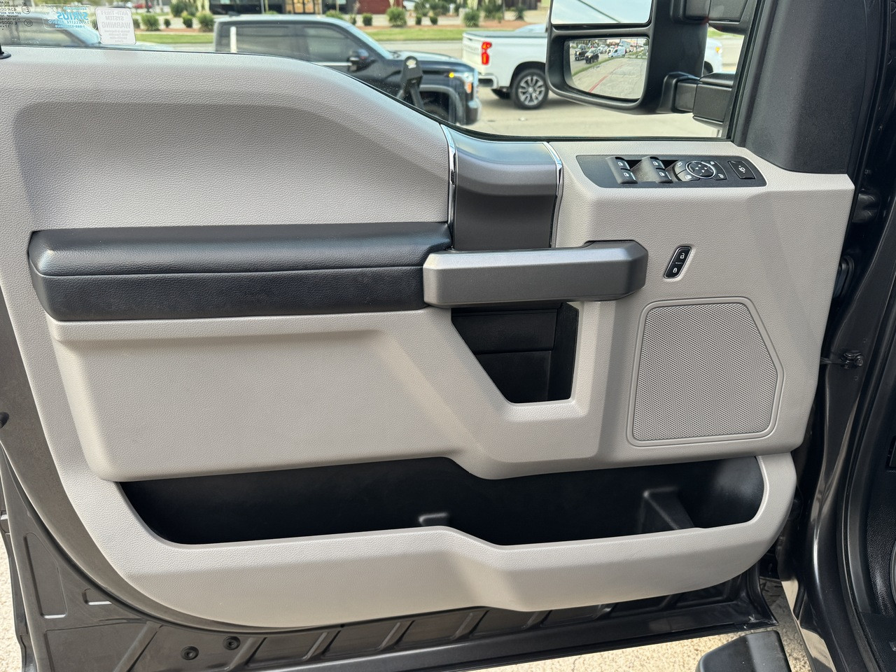 2017 Ford F-250 XLT Premium 4x4 Crew Cab - Stock # F12198