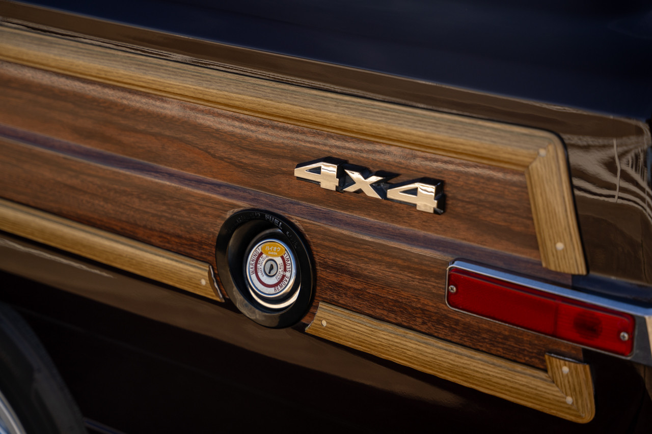 1989 Jeep Grand Wagoneer - Stock # 104762