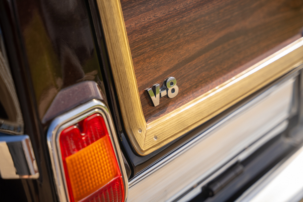 1989 Jeep Grand Wagoneer - Stock # 104762