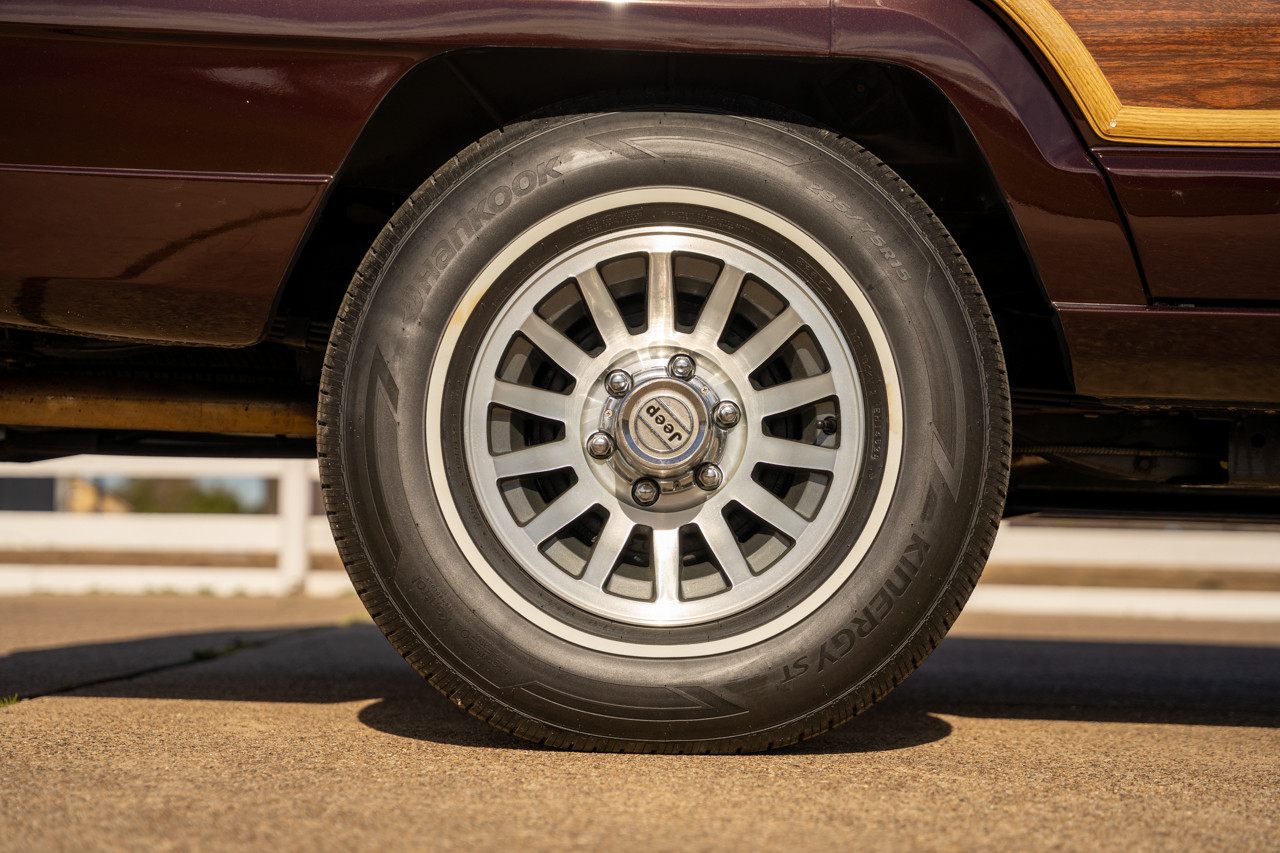 1989 Jeep Grand Wagoneer - Stock # 104762