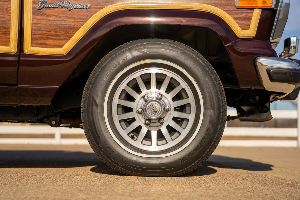 1989 Jeep Grand Wagoneer - Stock # 104762