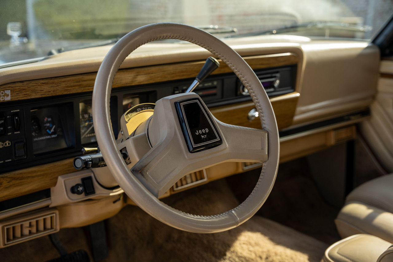 1989 Jeep Grand Wagoneer - Stock # 104762
