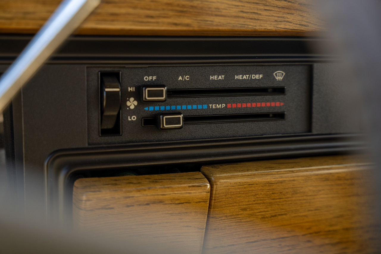 1989 Jeep Grand Wagoneer - Stock # 104762