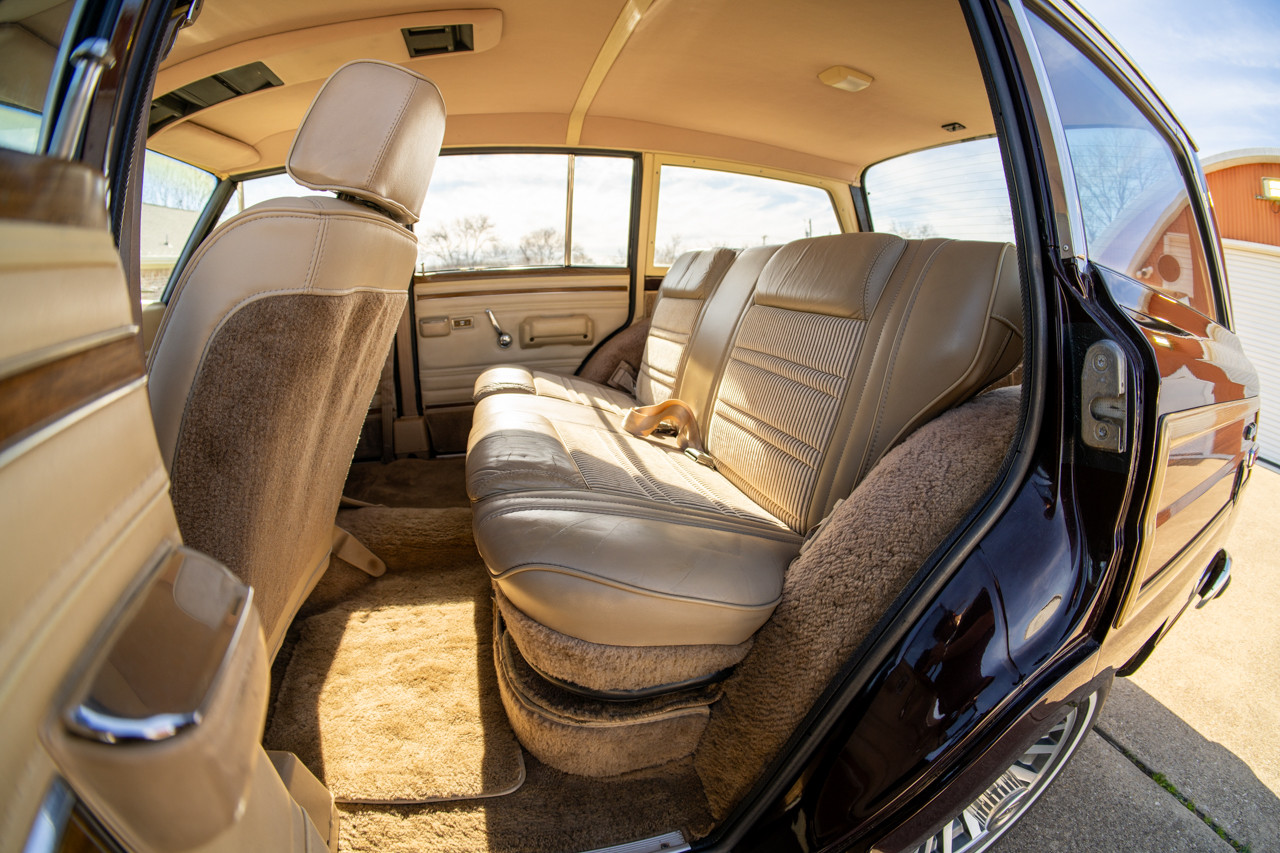 1989 Jeep Grand Wagoneer - Stock # 104762